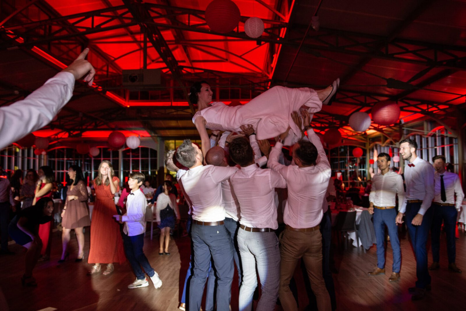 mariage festif au château des pères